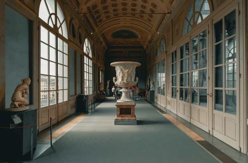 Photo Historical Artifacts